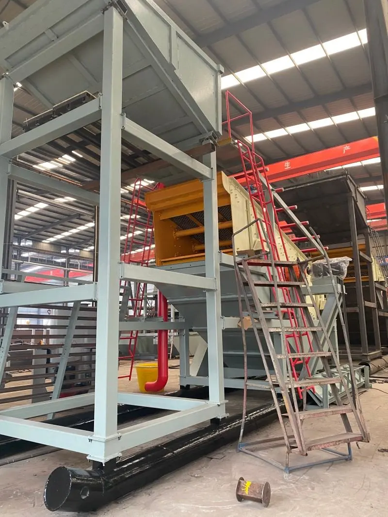 Gold mining vibrating screen in operation