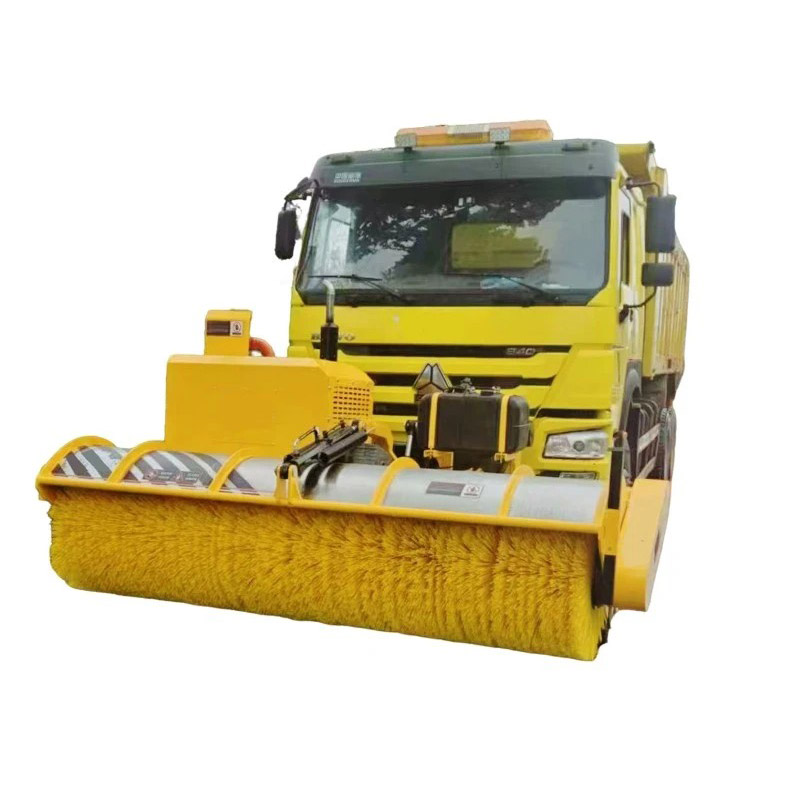 Escova rotativa grande para neve montada em veículo